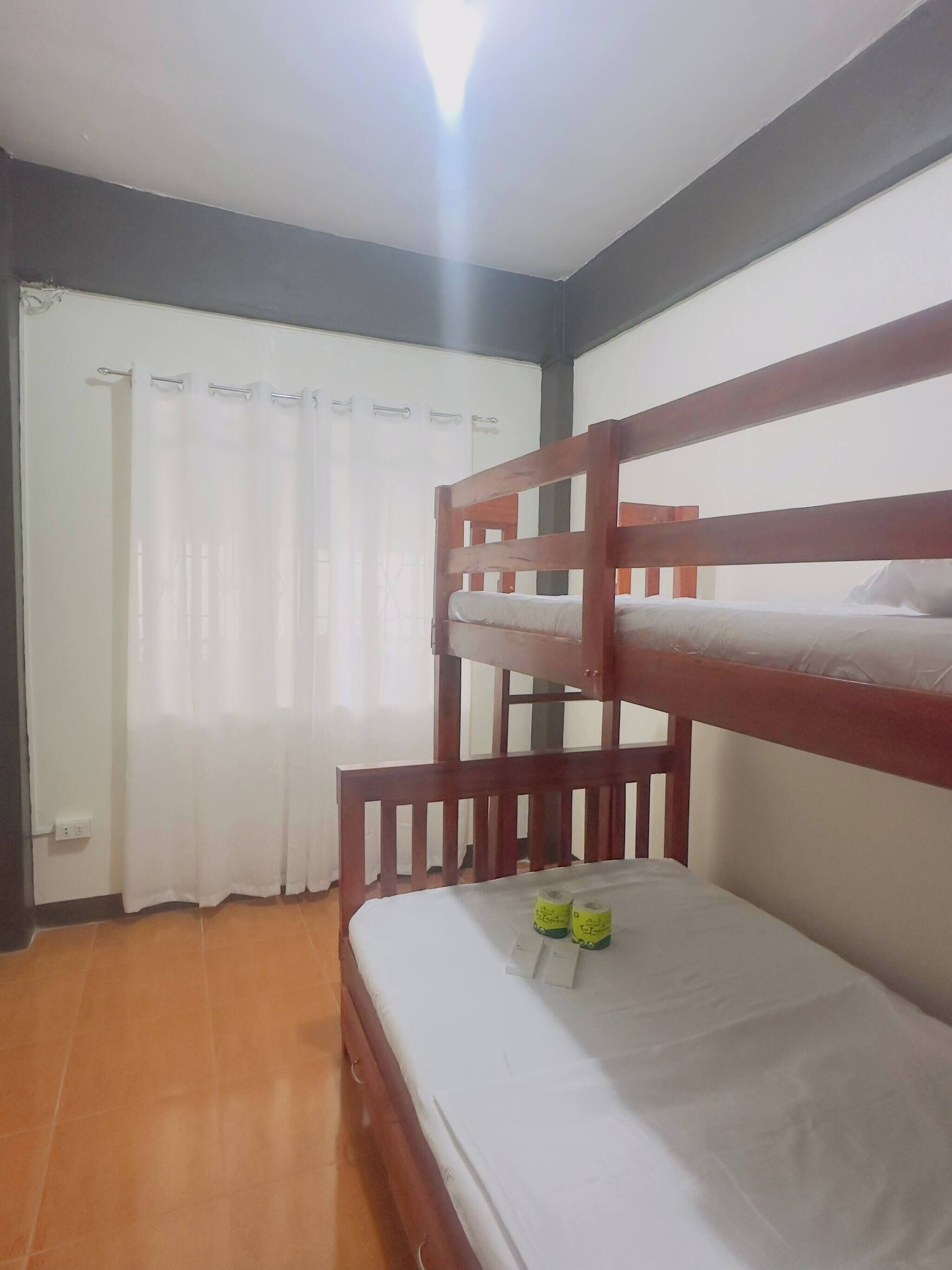 共用宿舍, 1 間臥室, 吸煙房, 陽台