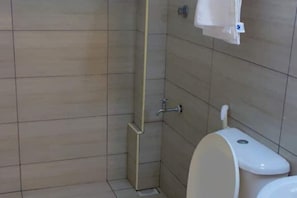 Shower, bidet, towels, soap - Modern Smart studioApartment with Easy Access (Mtwapa)