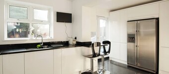 Private Double Room ensuite in Cheshunt nr London