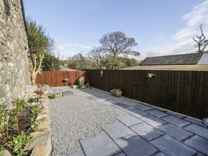 Terrace/patio - A beautiful cottage in the Snowdonia National Park (Tywyn)