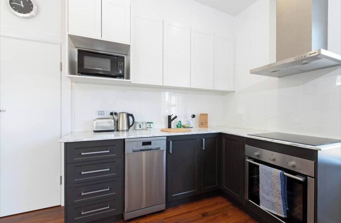 Premium Apartment, 2 Bedrooms | Private kitchen