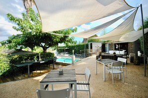 Outdoor dining - Villa 45 (La Colle-sur-Loup)