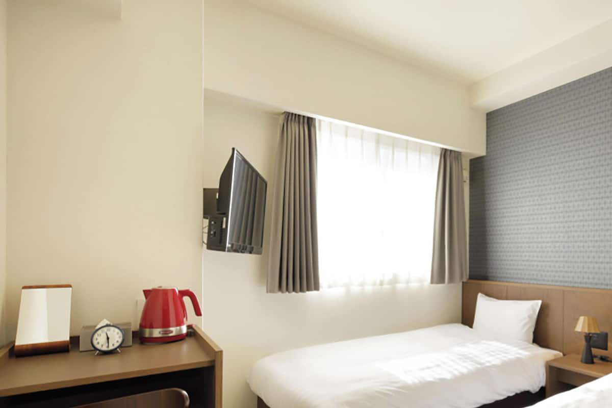 Deluxe Twin with Sofa Bed, Non Smoking