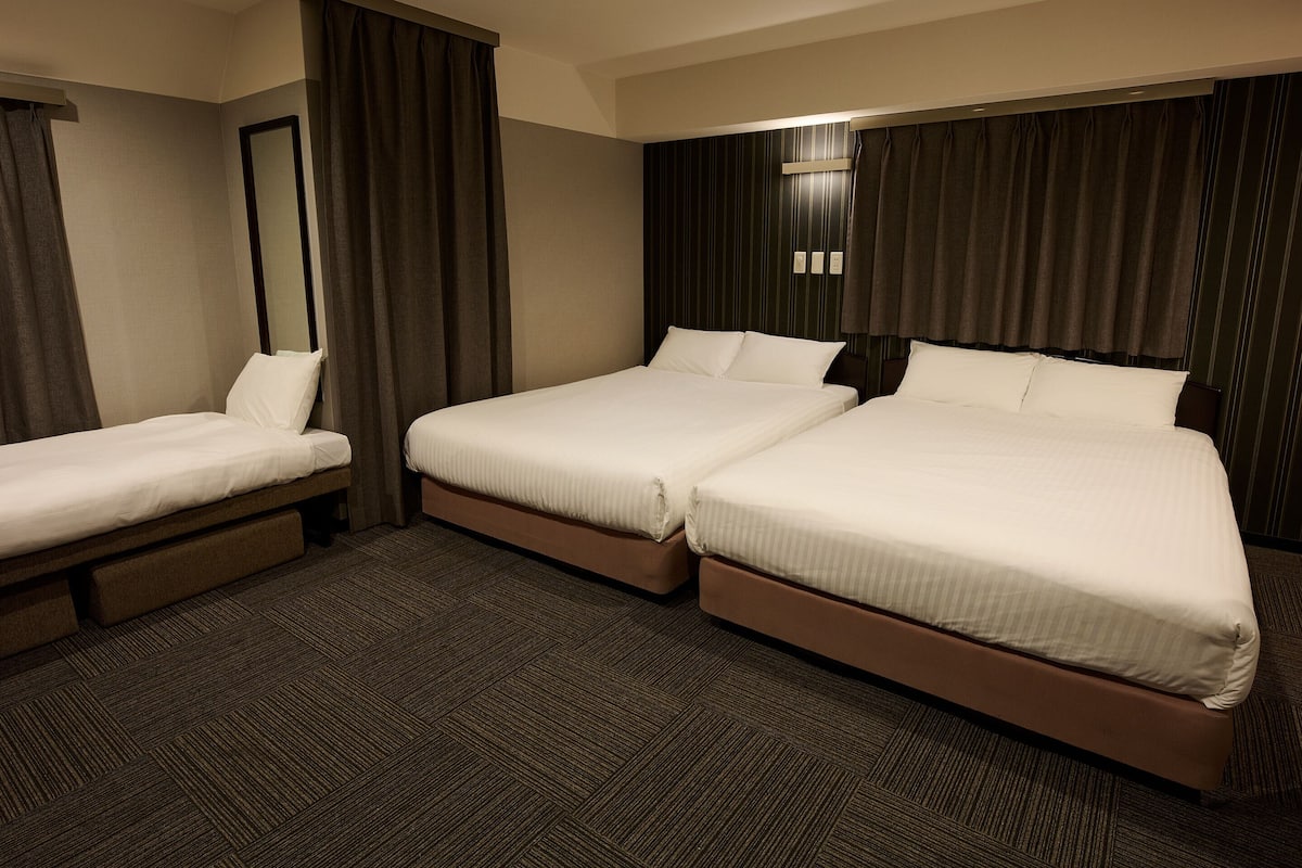 Deluxe Twin with Sofa Bed, Non Smoking