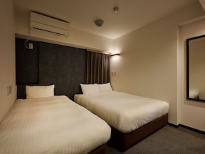 Double Room with Single Bed, Non Smoking | Desk, WiFi (free), bed sheets - SMART PLACE iNN Hakata-Gion (Fukuoka)