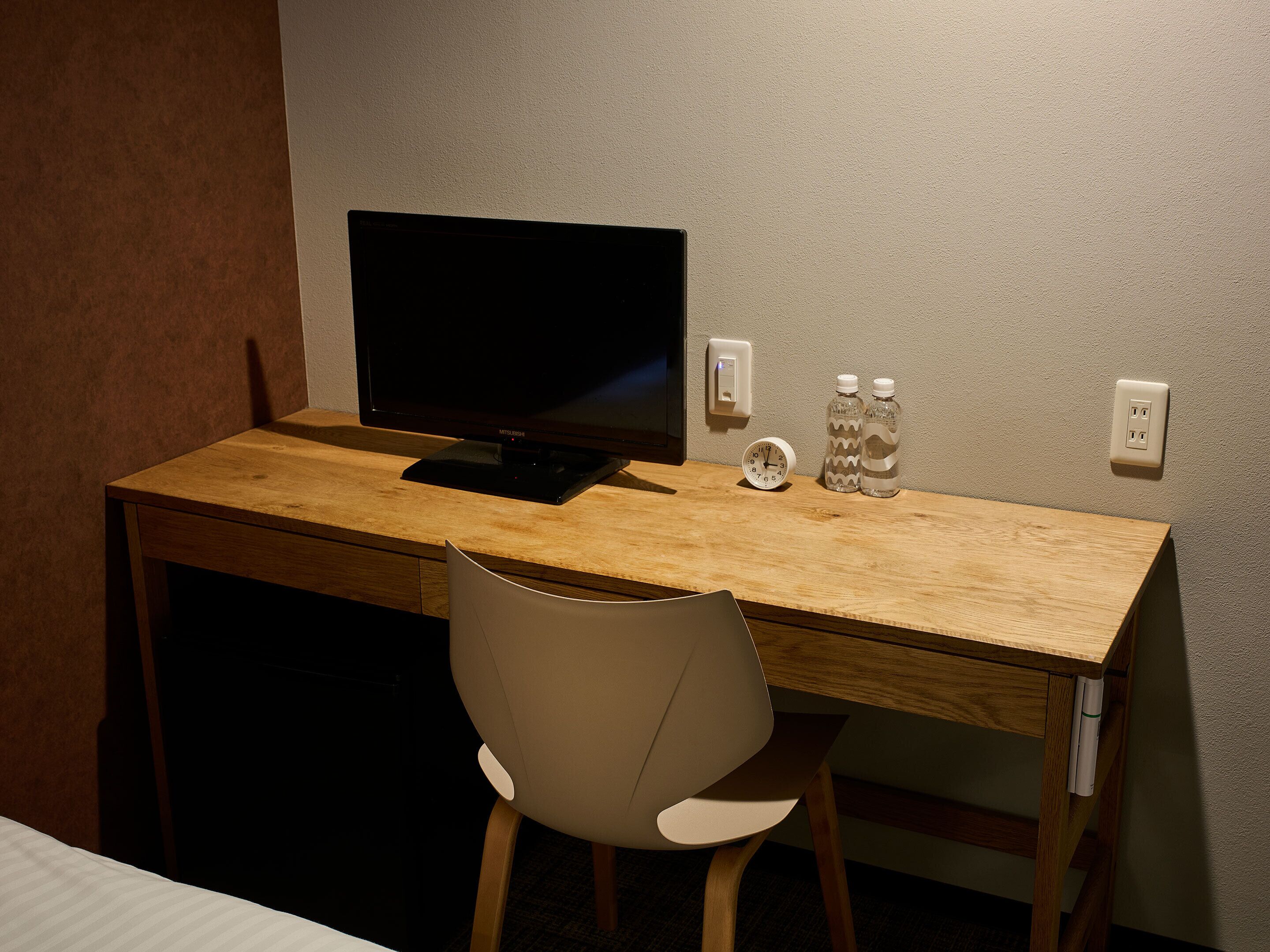 Double Room, Non Smoking | Desk, free WiFi, bed sheets