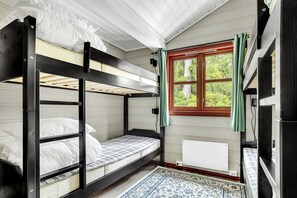 Room - LARDALSHYTTA, 350 m2, 10 soverom, 28 personer, 75 minutter fra Oslo (Vestfold)