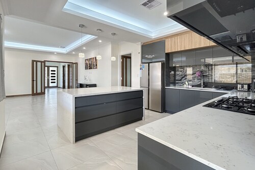 Spacious 4 bed home with open plan living