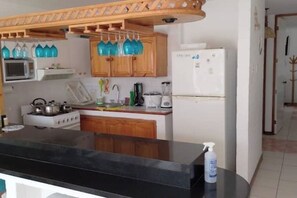 Private kitchen - Ocean front apartment in Cerro Azul (Cerro Azul)