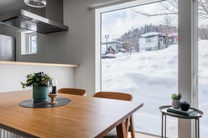 Apartment | Dining