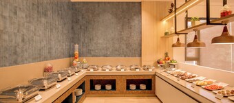  Keys Select by Lemon Tree Hotels Vadodara