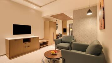 Deluxe Suite | Living area