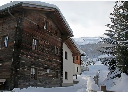 Chalet „Romeo“ mit Bergblick und WLAN