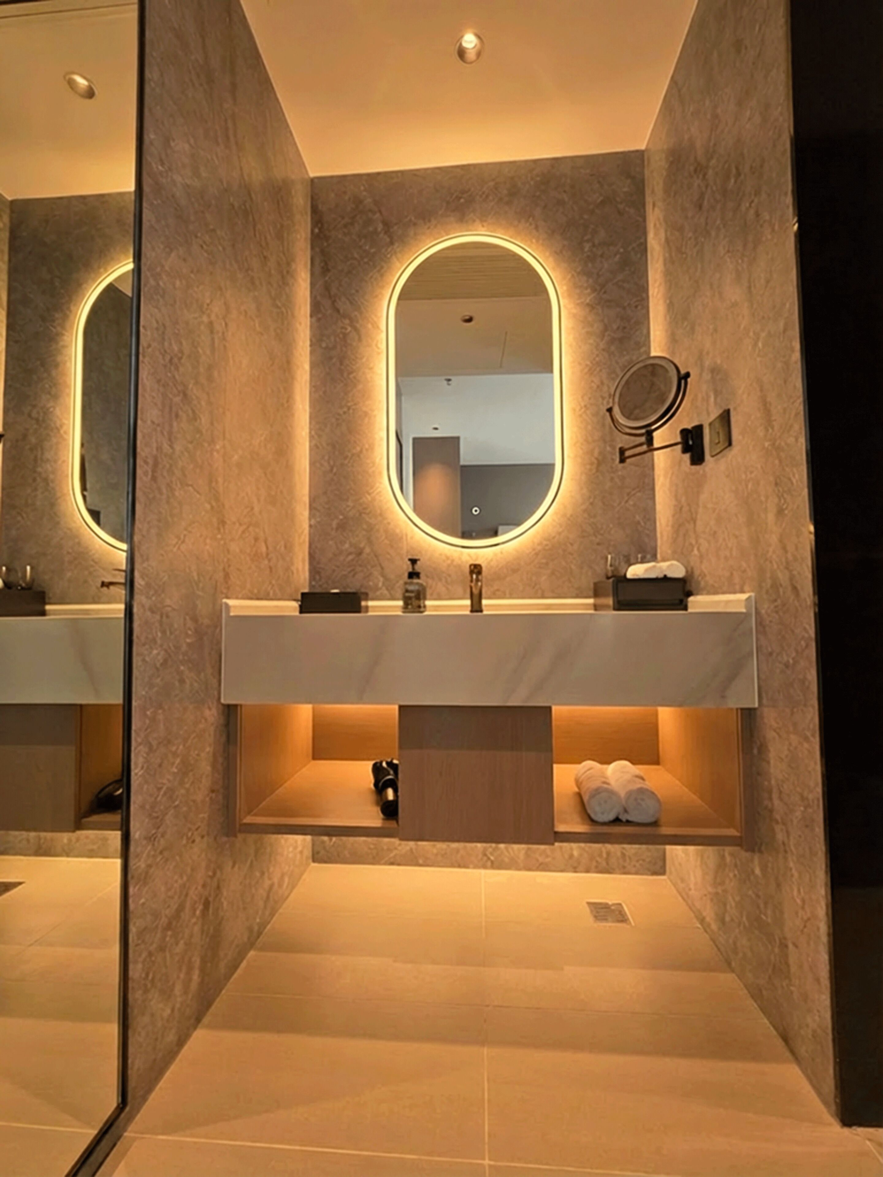 Deluxe Double Room | Bathroom