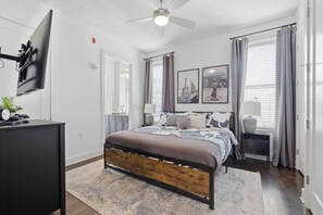 1 bedroom, desk, iron/ironing board, WiFi - Cozy Loft in the Heart of West End (Nashville)