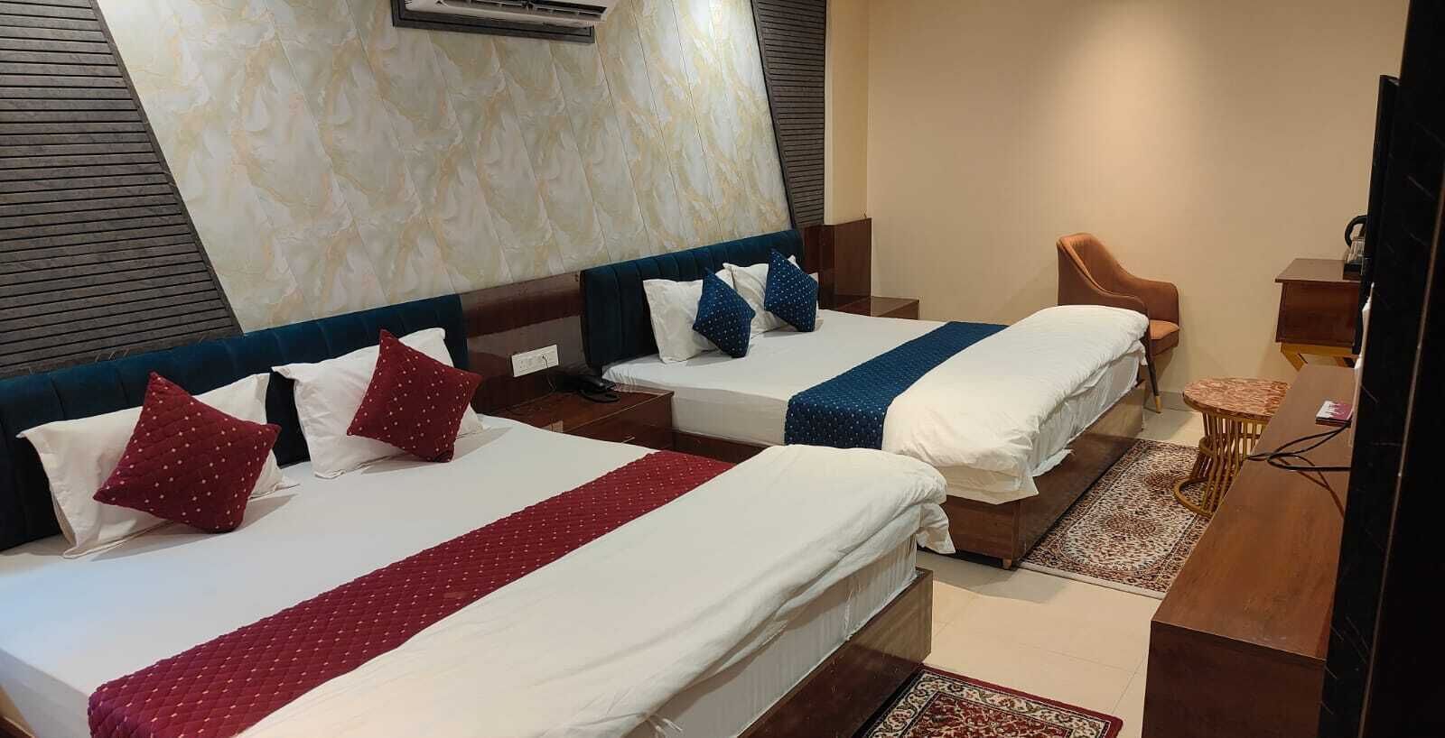 Twin Room | Free WiFi