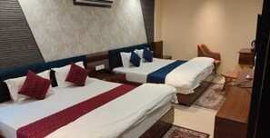 Twin Room | Free WiFi - Hotel Shri Vallabh kripa (Sehore)