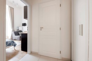 9 chambres, fer et planche à repasser, Wi-Fi, draps fournis