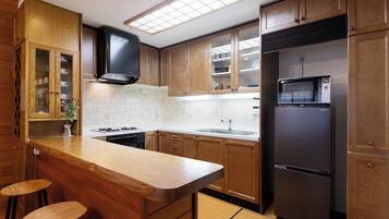 Premium House, 3 Bedrooms | Private kitchen