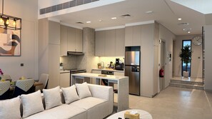 Căn hộ Cao cấp, quang cảnh sân vườn | Nội thất