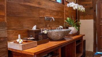 Deluxe-huvila, parveke, näköala laaksoon | Kylpyhuone