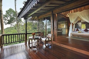 ดีลักซ์วิลล่า, ระเบียง, วิวหุบเขา | ลานระเบียง/นอกชาน
