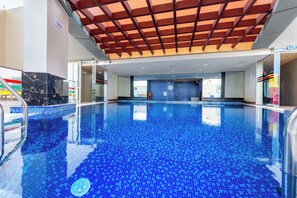 Pool - Free housekeeping visits during your stay - StayShort - Cozy 1BR Retreat in JLT that Sleeps 4 (JLT)