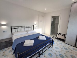 Room - Vrbo Property (Campania)