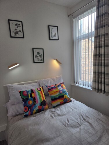 Beautiful four bedroom house in Anfield, Liverpool 5 minute walk to LFC ground.