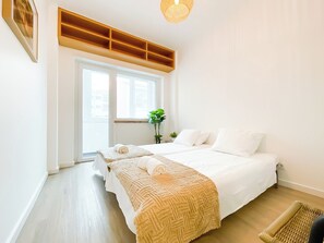3 bedrooms, iron/ironing board, free WiFi, bed sheets - Modern 3 Bedroom Apartment Near Belém - Lisbon (Cruz Quebrada)