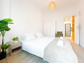 3 bedrooms, iron/ironing board, free WiFi, bed sheets - Modern 3 Bedroom Apartment Near Belém - Lisbon (Cruz Quebrada)