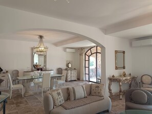 Interior - GOLFE de SAINT TROPEZ Charming (Le LUC)