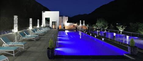 Estúdio standard, sacada | Piscina