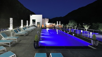 Estudio estándar, balcón | Piscina