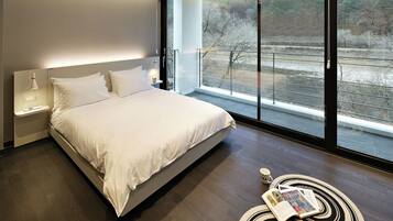 ๋ญ์
๋ฆฌ ์คํ๋์ค ์ค์ํธ, ๋ฆฌ์กฐํธ ์ ๋ง