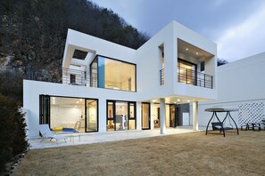 Luxury Studio Suite, Valley View | Exterior - BeBridge (Yeongwol)