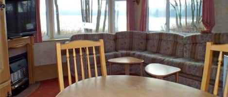 Mobile Home | Living room