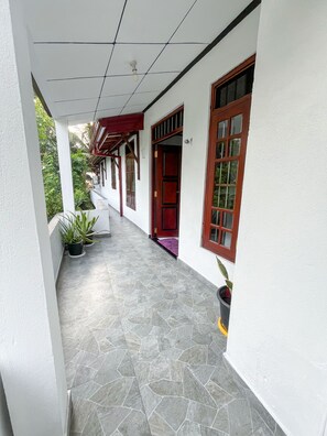 Exterior detail - Rivora 2-Bedroom Apartment in Aluthgama Near Bentota Beach (Aluthgama)