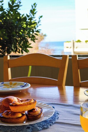 Outdoor dining - Casa sul mare Rivabella by Casa di Marco (Rivabella)