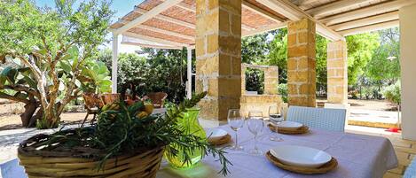 屋外ダイニングエリア