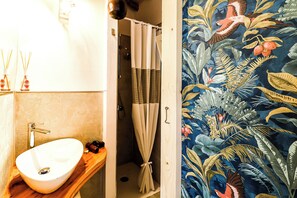 Shower, hair dryer, bidet, towels - Lidia nel Casale Mastria by Casa di Marco (Neviano)