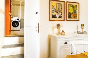 Interior - Palazzo Migliaccio by Casa di Marco (Gallipoli)