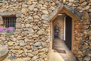 Exterior detail - Rifugio dei Corsari 1 by Casa di Marco (Galatone)