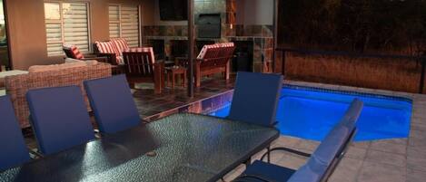 Maison Familiale, patio, vue piscine | Terrasse/Patio