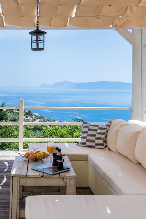 Property grounds - Pool Villa Melitini (Skopelos)