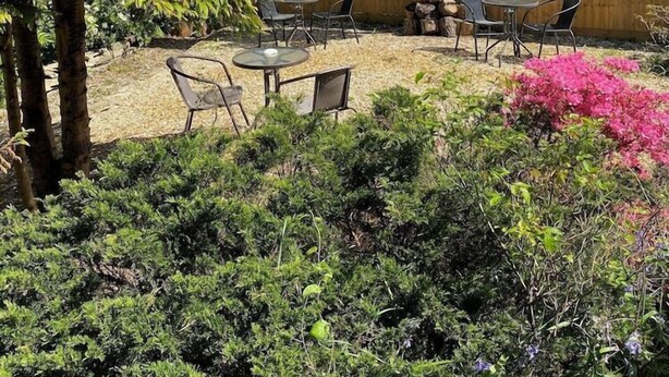 Tempat makan outdoor