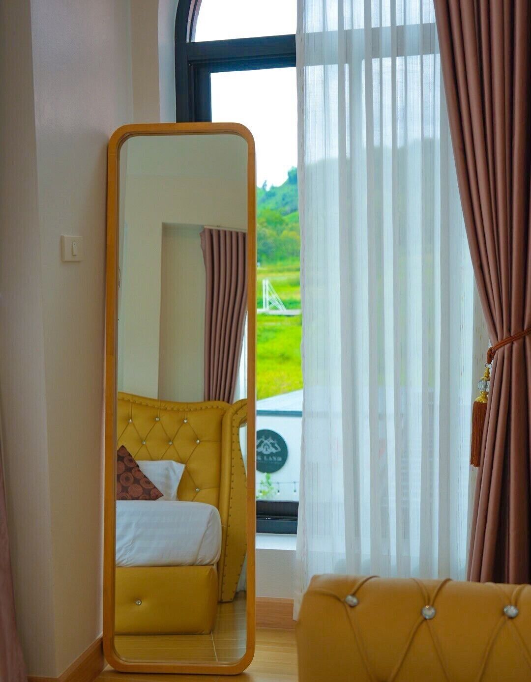 Vila, vista para a colina | Parte interna