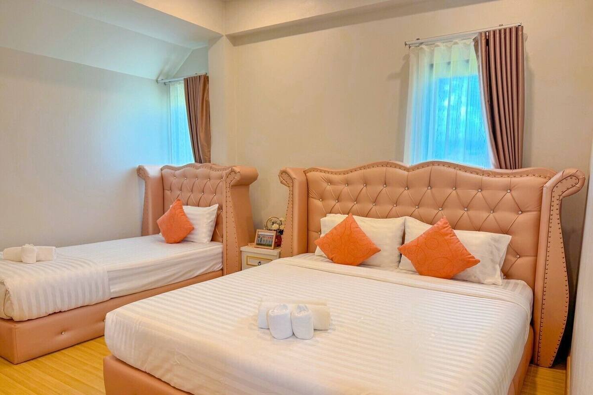 Villa, vista a la colina