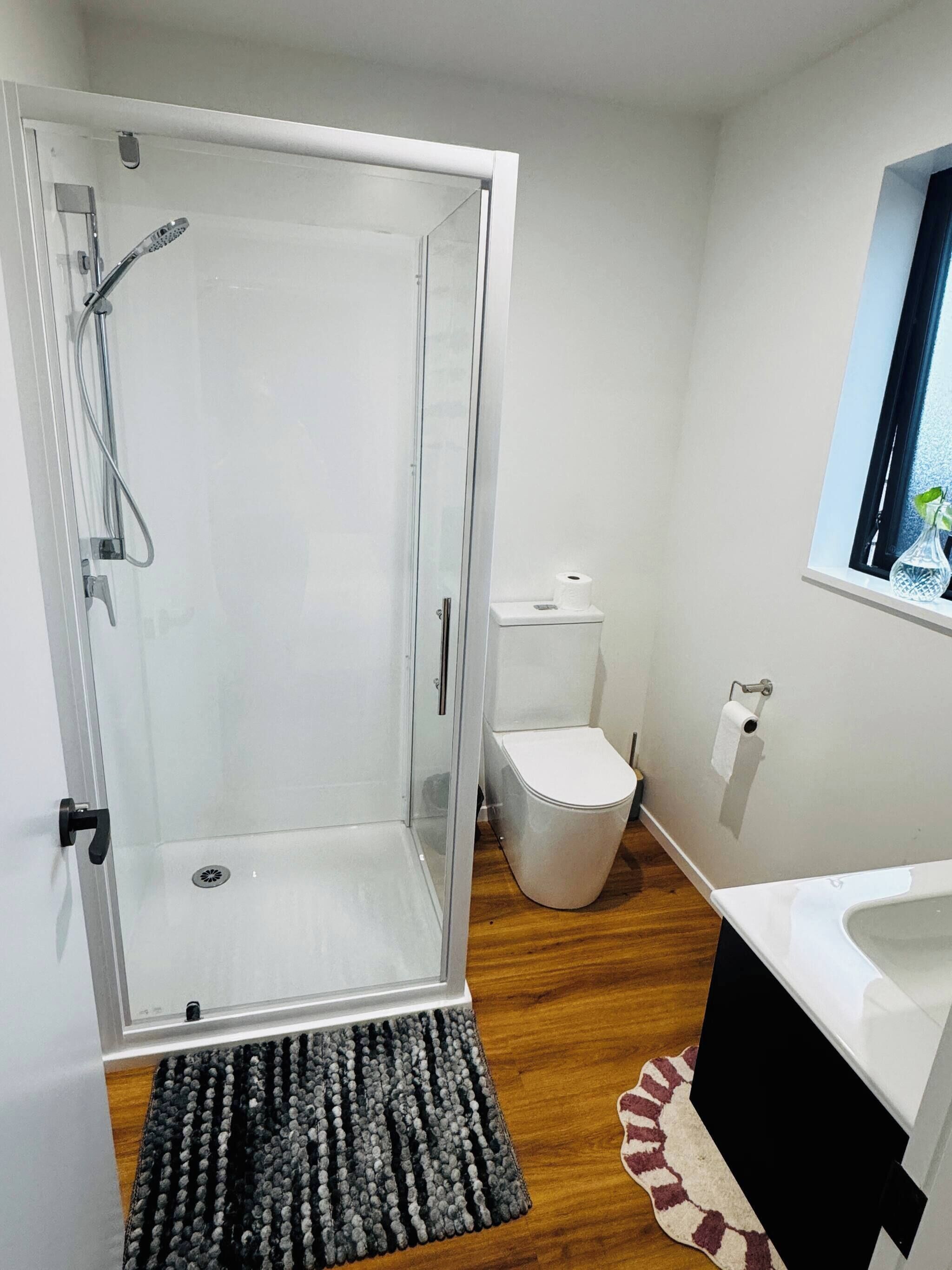 Room, 1 Bedroom | Bathroom