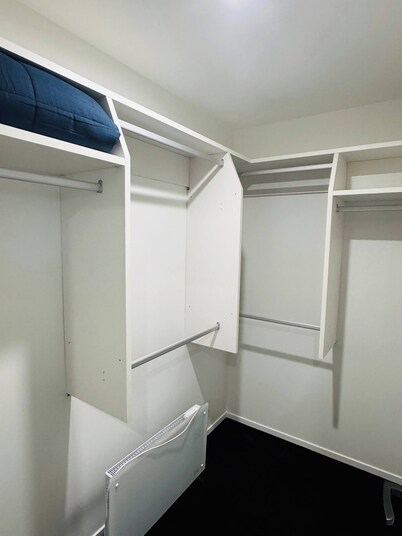 Room-room With En-suite and Kitchenette